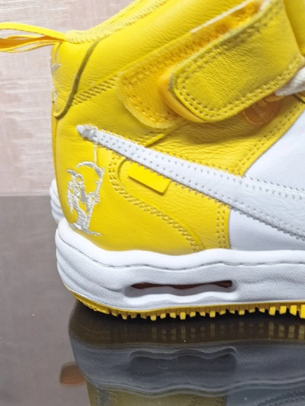 Nike Kids High-Top Sneakers in Yellow & White